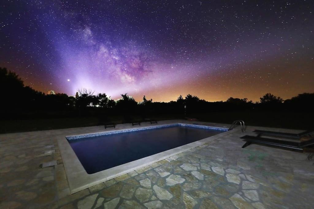 Holiday House Aurora Borealis Ervenik Esterno foto